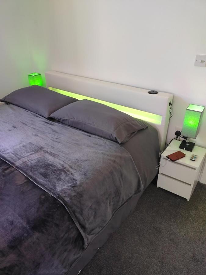 Top Quality Modern Southsea Garden Apartment Sleeps 4 People Portsmouth Exteriér fotografie