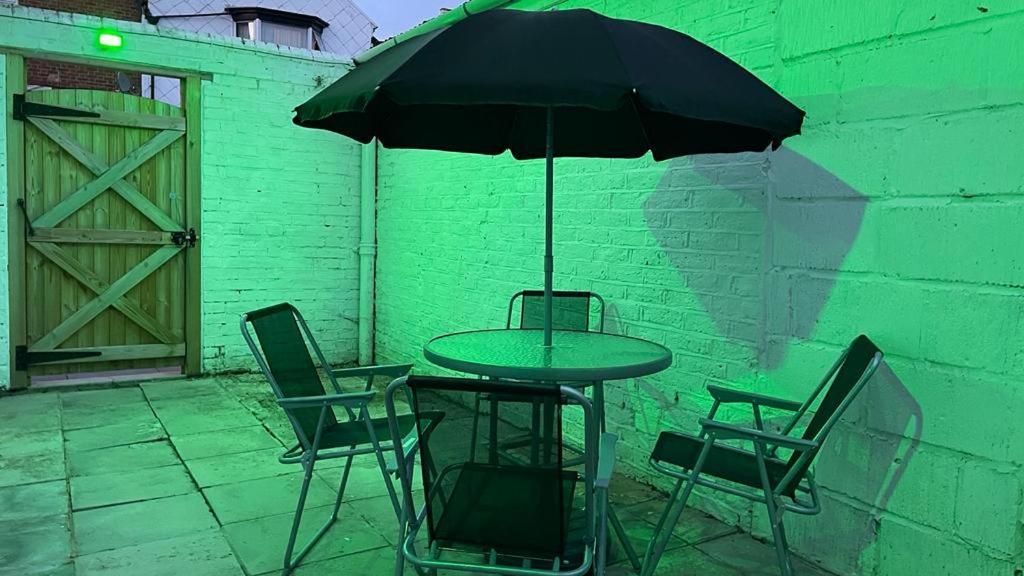 Top Quality Modern Southsea Garden Apartment Sleeps 4 People Portsmouth Exteriér fotografie